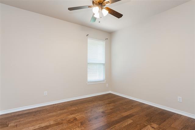 Building Photo - 653 White Rock Dr