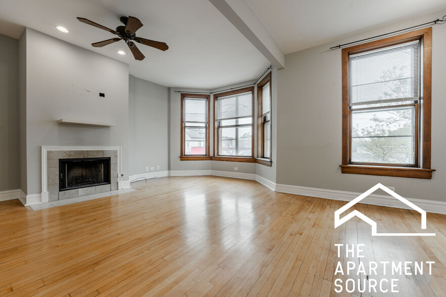 Primary Photo - 2835 N Ashland Ave