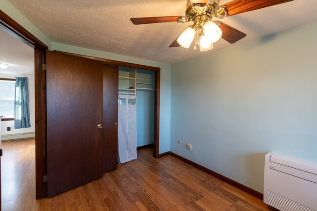 Building Photo - 29 Starlight Dr