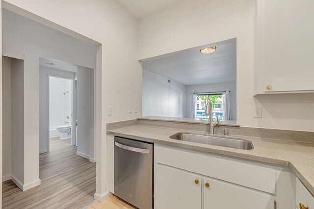 Building Photo - 4685 Albany Cir