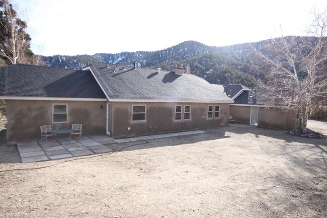 Building Photo - 26601 Big Pines Hwy