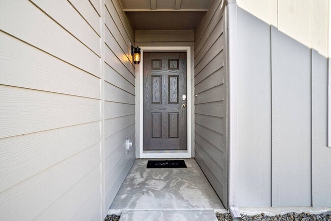 Building Photo - 11590 Maidstone St