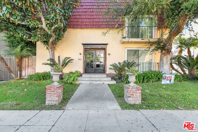 Building Photo - 1811 Parnell Ave