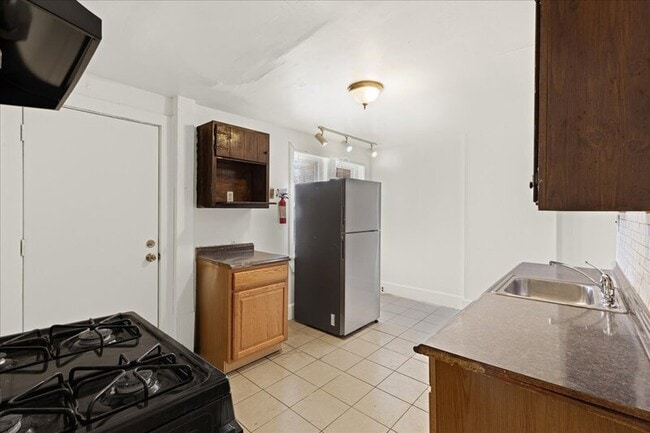 Building Photo - 2802 N Constitution Rd