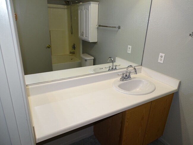 Building Photo - 3 Bedroom Single Story Northwest Vegas Home