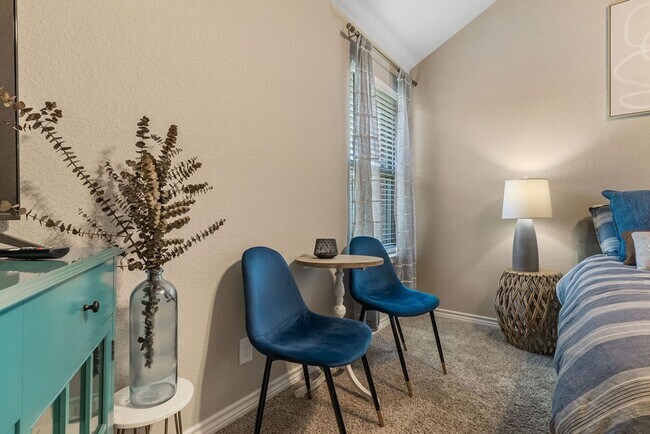 Building Photo - Half Off First Months Rent!!!