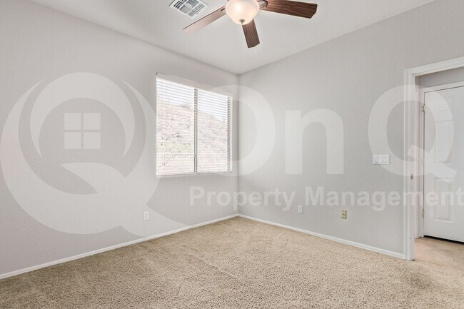 Building Photo - 5930 W Spur Dr
