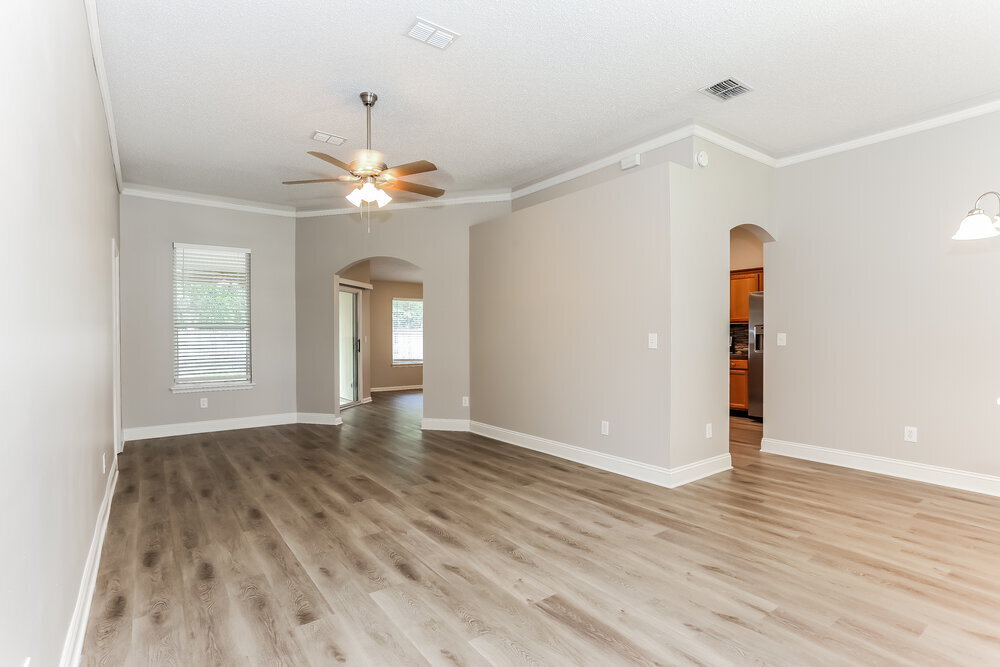 Building Photo - 857 Poydras Ln N