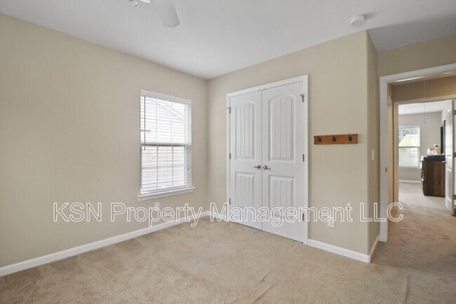 Building Photo - 144 Tahoe Dr