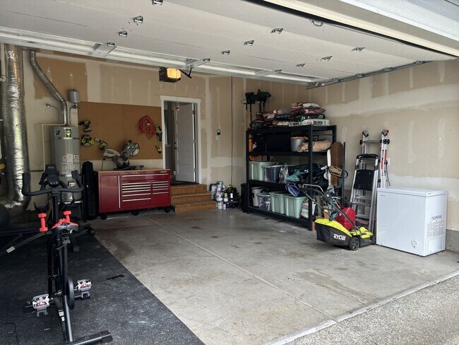 Building Photo - Stunning 4 Bed Yelm Home with Vaulted Ceilings & Modern Amenities!