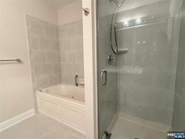 Building Photo - 3104 Rio Vista Dr