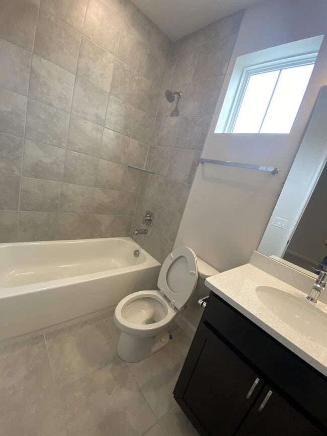 Building Photo - 9005 Via Di Canti Dr