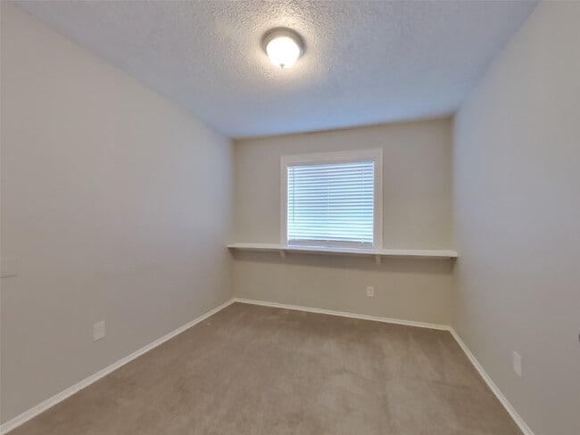 Building Photo - 3107 Lucida Ln