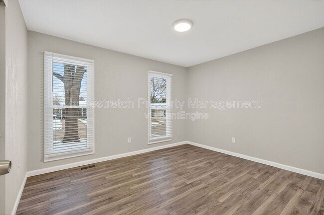 Building Photo - 414 Wild Winds Dr