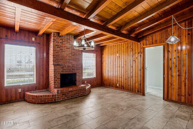 Building Photo - 4312 Wallington Dr