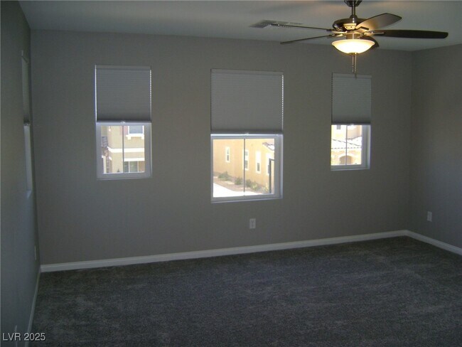 Building Photo - 3242 Trabia Ave