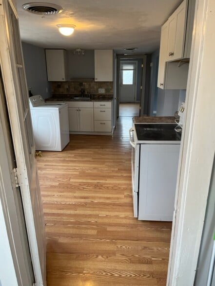 Building Photo - 26 Washburn St