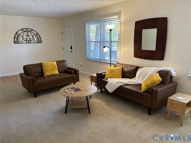 Building Photo - 3856 River Rd W