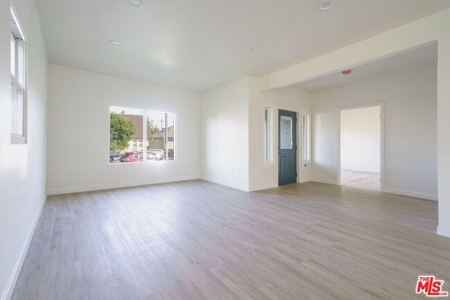 Building Photo - 2896 W 14th St