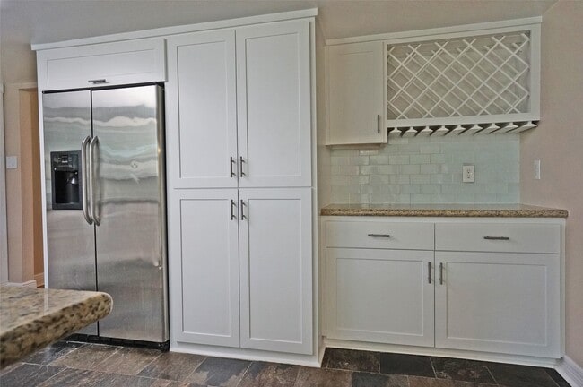 Building Photo - 1922 Westlake Way