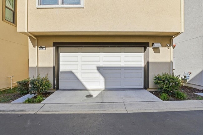 Building Photo - 4028 Freestone Pl