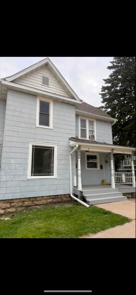Primary Photo - 15-17 N Wisconsin St