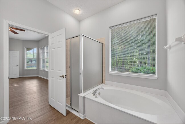Building Photo - 6377 Island Forest Dr