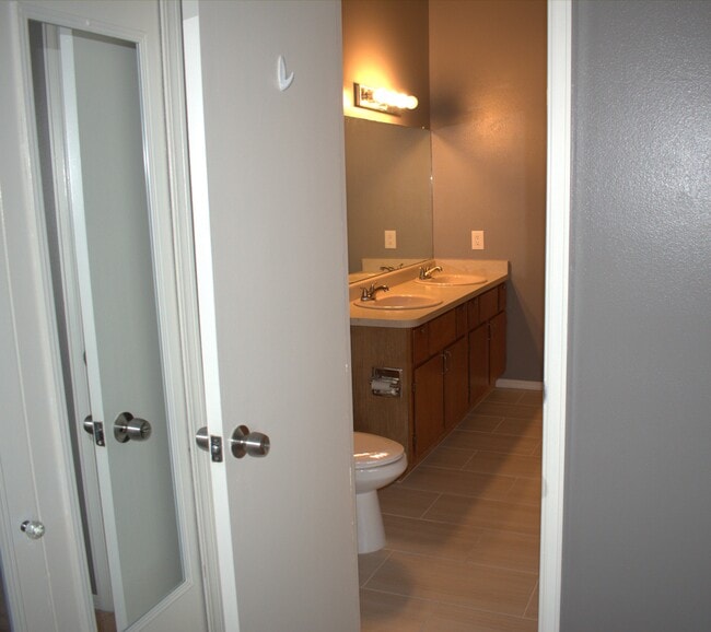 Building Photo - 3801 Smoke Tree Dr