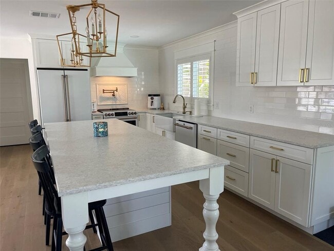 Building Photo - 1833 Pandora Dr