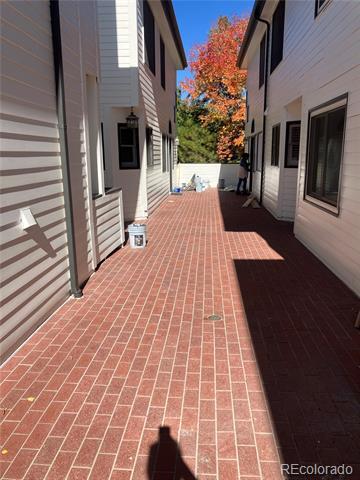 Building Photo - 133 S Jackson St