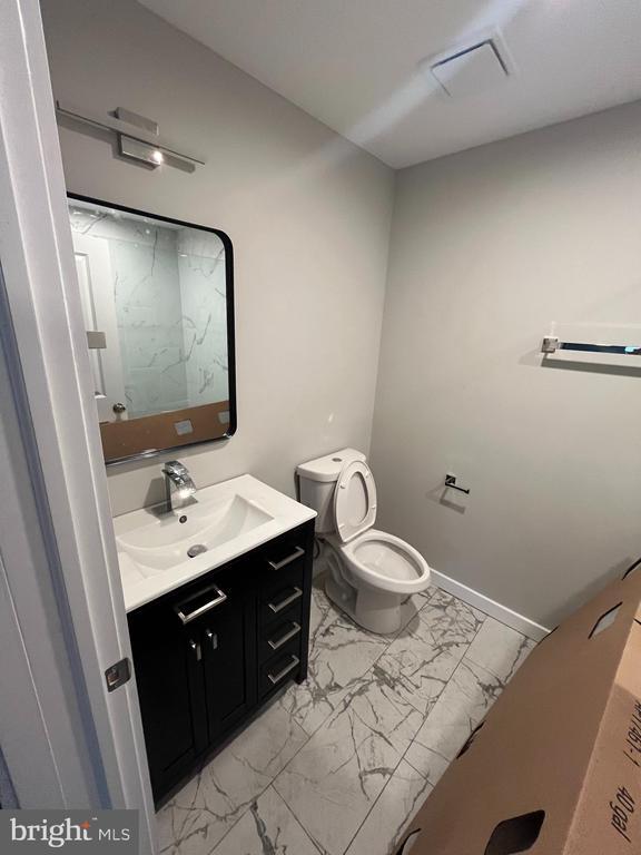 Primary Photo - 36 N Narberth Ave