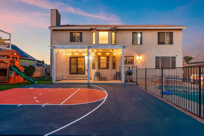 Building Photo - 7157 W Windrose Dr