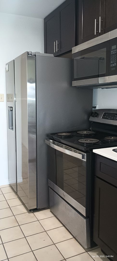 Building Photo - Cozy 2 bedroom duplex near the ocean