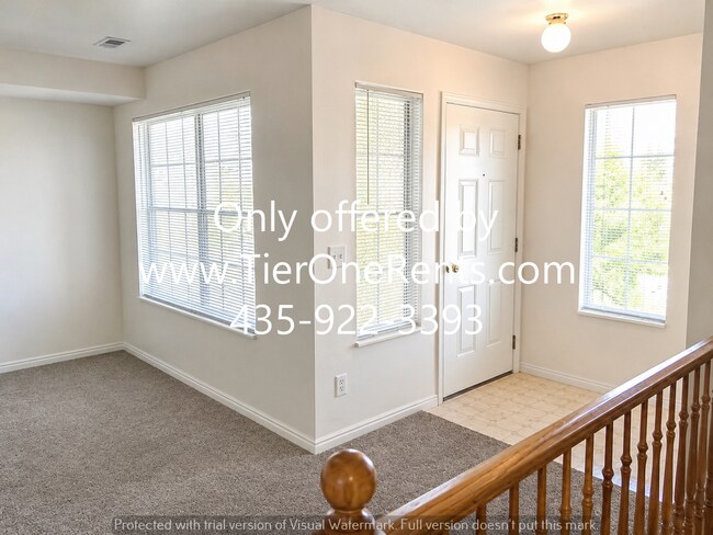 Building Photo - $500 OFF First Month's Rent