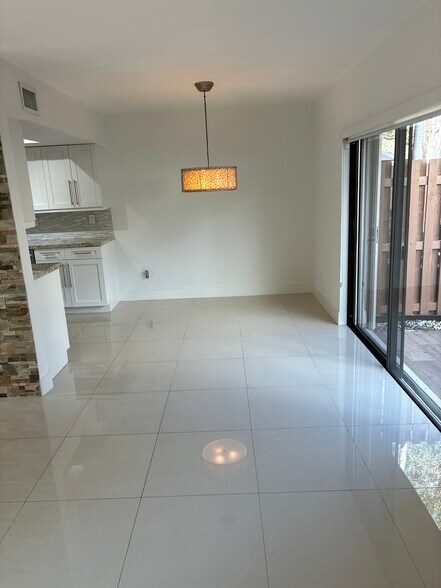 Building Photo - 11543 SW 109th Rd