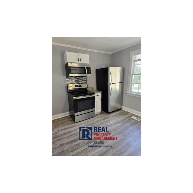 Building Photo - Holiday Special - Half Off One Month's Rent