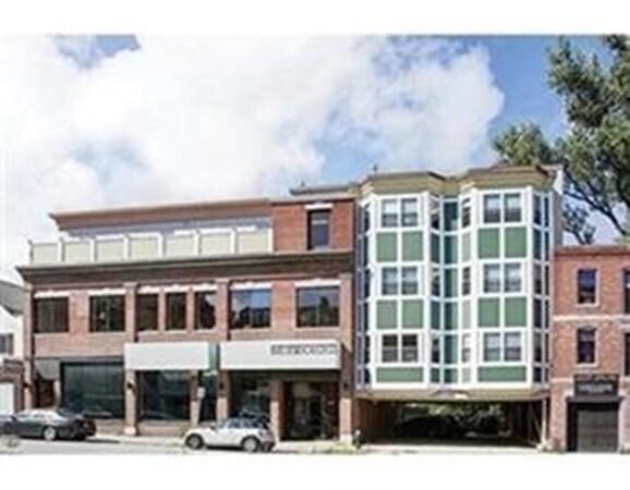 Building Photo - 81 Boylston St