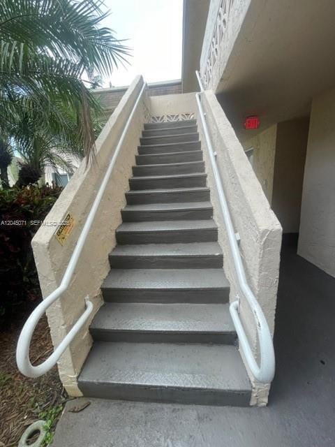 Building Photo - 14500 SW 88th Ave
