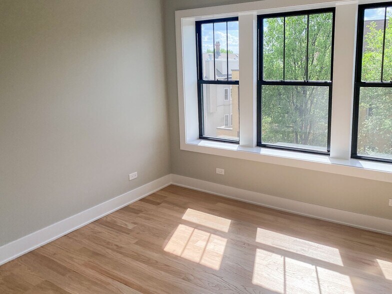 Building Photo - 2535 N Campbell Ave