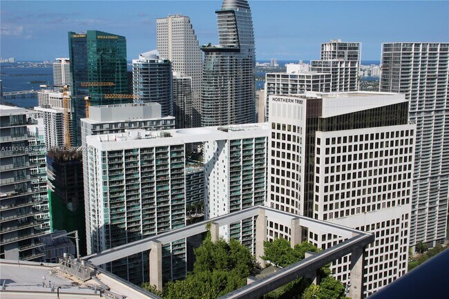 Building Photo - 801 S Miami Ave