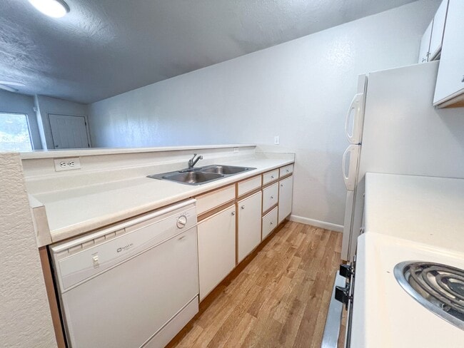 Building Photo - 2587 Quirt Cir