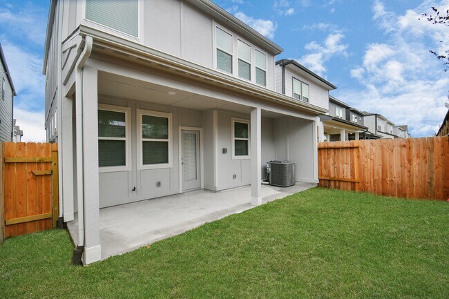 Building Photo - 8515 Rising Stream Dr