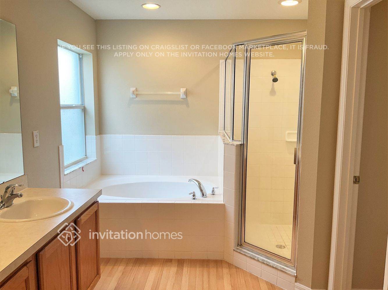 Building Photo - 4202 Roberta Dr