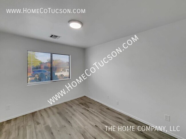 Building Photo - 1598 W Lavender Sky St