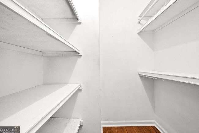 Building Photo - 151 Old Ferry Way