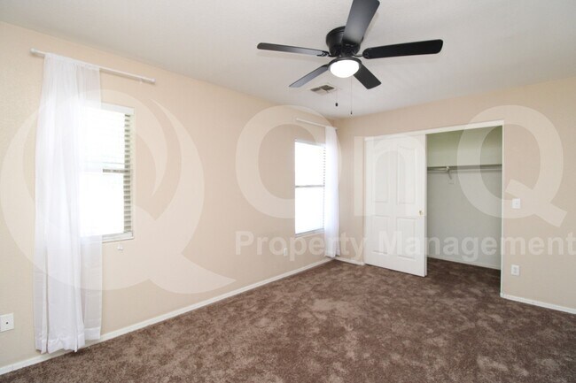 Building Photo - 6333 W Valencia Dr