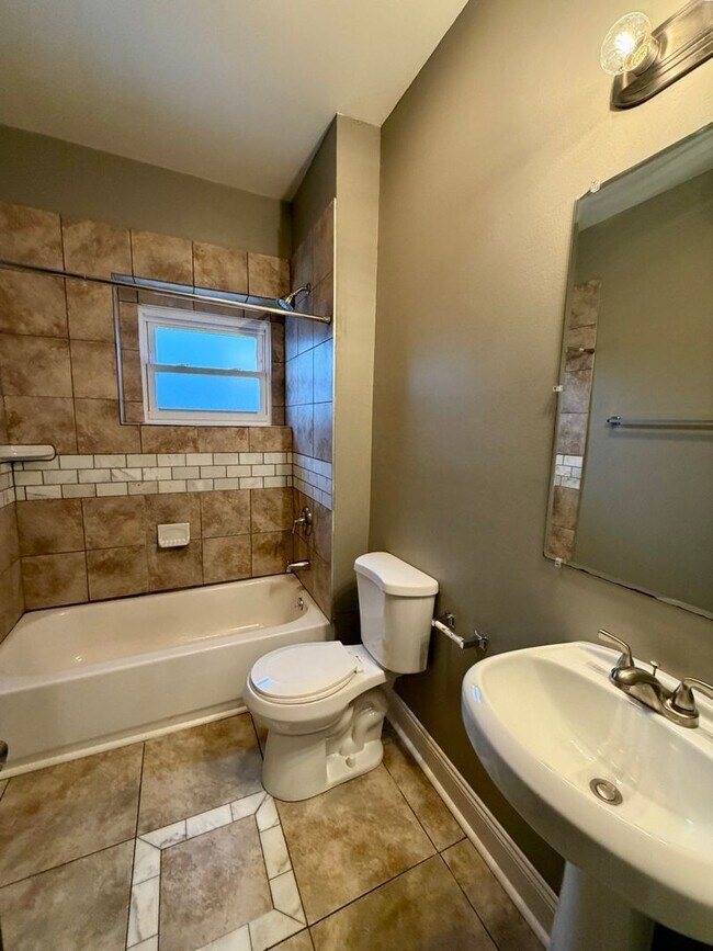 Building Photo - 4603 Butler St