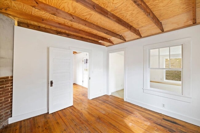 Building Photo - Cozy Living in a Convenient Christiansburg Location