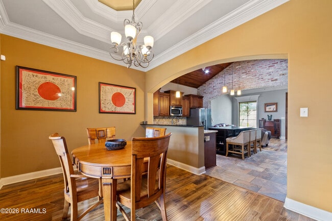 Building Photo - 126 Heathwood Dr