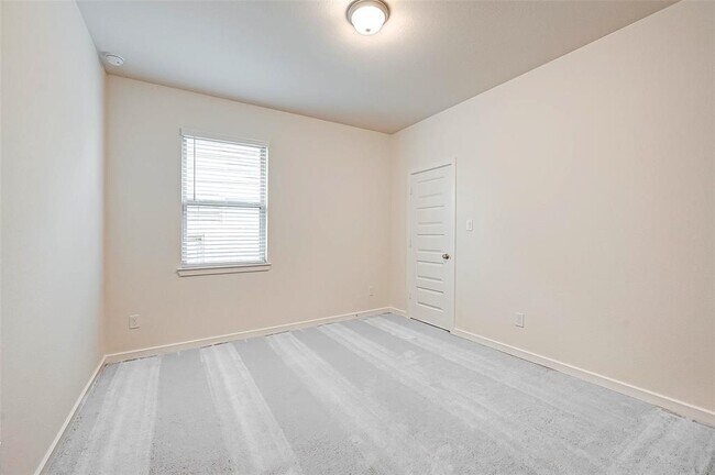 Building Photo - 18822 Fulvetta Haven Way